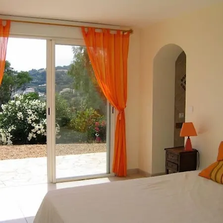 Lou Pei 2 Superbe Vue Piscine Chauffee 10x5m Version 3ch 3sdb *